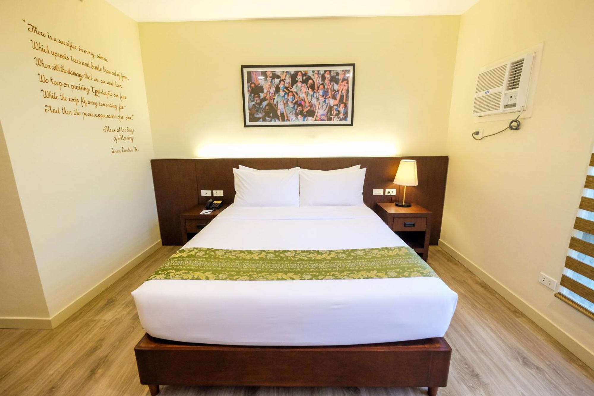 Cebu Quincentennial Hotel Esterno foto