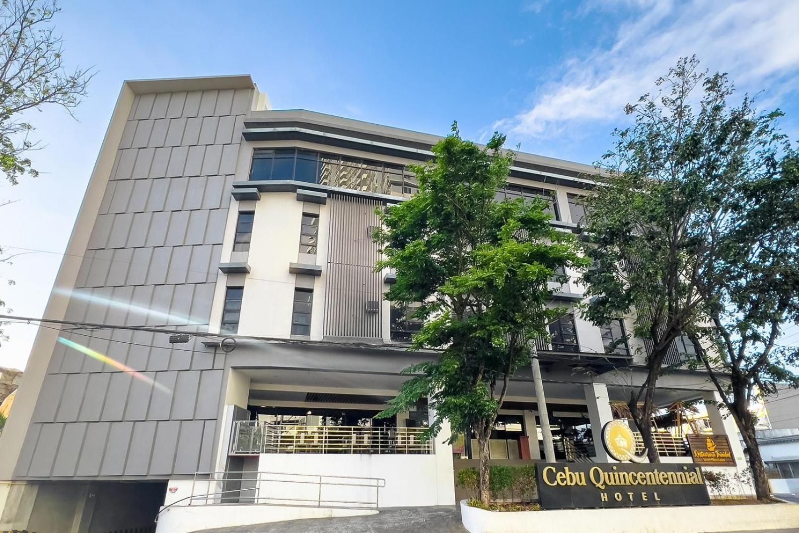 Cebu Quincentennial Hotel Esterno foto